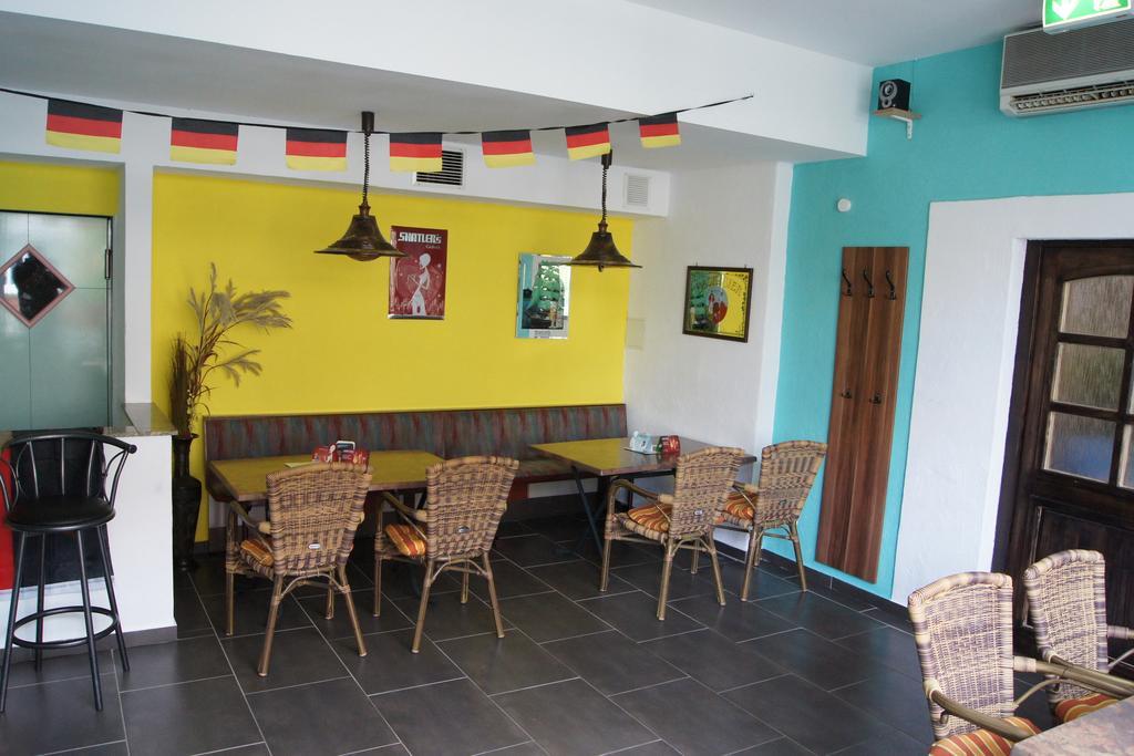 Hotel "Drei Rosen" Ohg Regina & Hans - Peter Fassbinder Leinefelde-Worbis Esterno foto