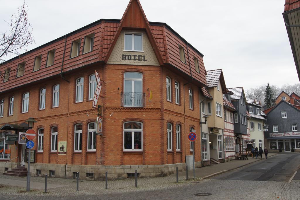 Hotel "Drei Rosen" Ohg Regina & Hans - Peter Fassbinder Leinefelde-Worbis Esterno foto